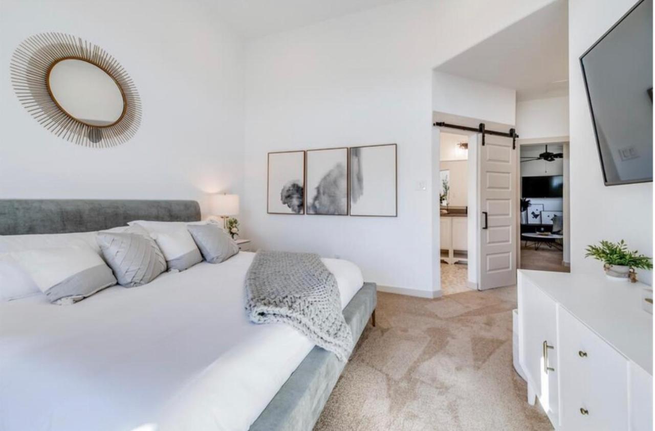 Stylish Townhome Near At&T Stadium, Globe Life, Six Flags & More Arlington Zewnętrze zdjęcie
